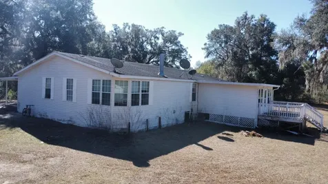 15773 SE Highway 42 Weirsdale FL 32195