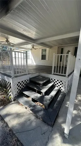 15773 SE Highway 42 Weirsdale FL 32195