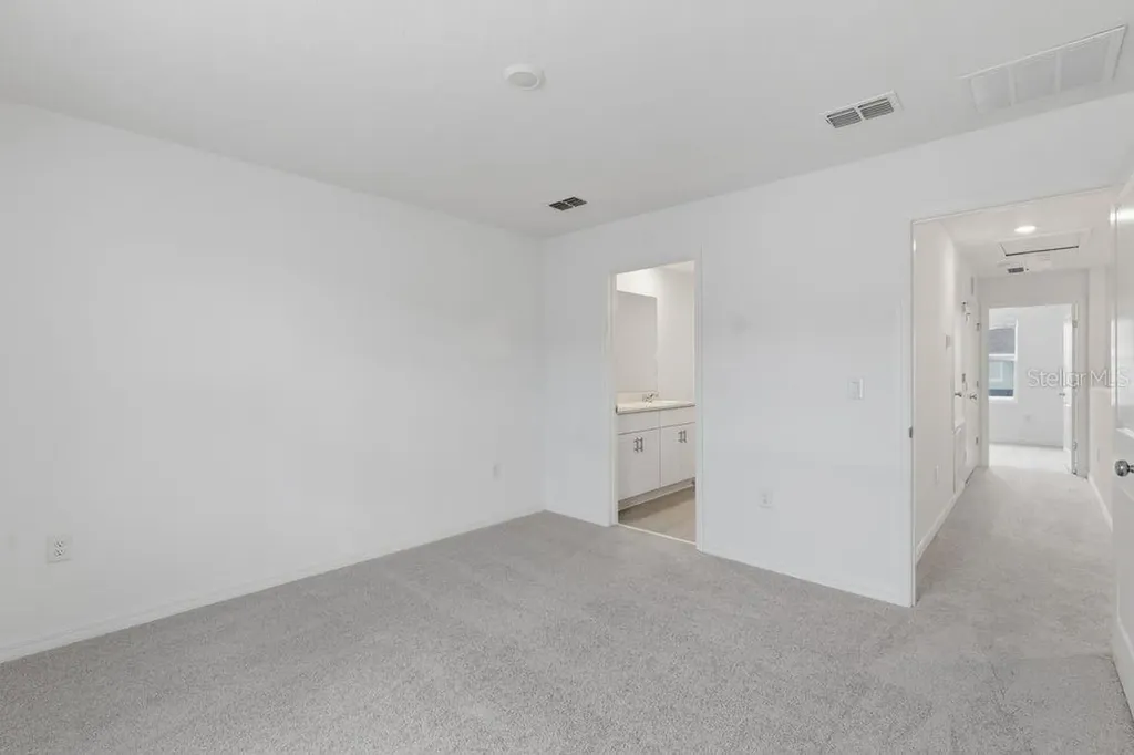 2936 Skyline Loop Kissimmee FL 34758