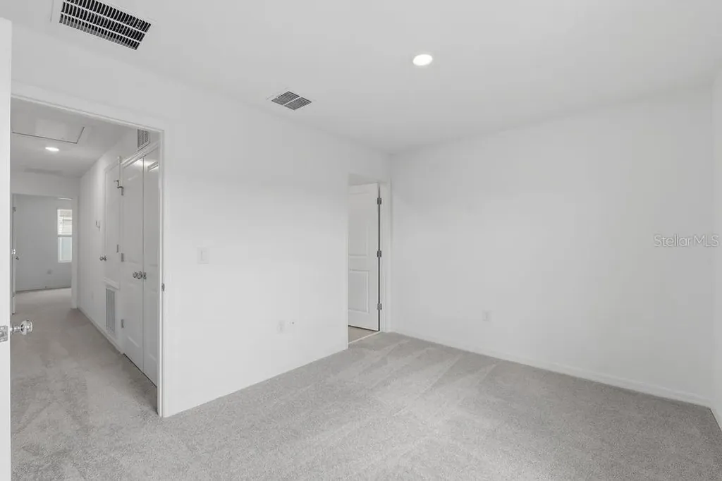 2936 Skyline Loop Kissimmee FL 34758