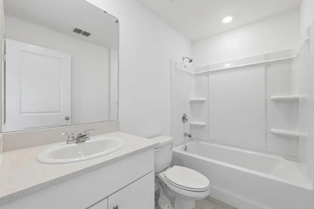 2936 Skyline Loop Kissimmee FL 34758