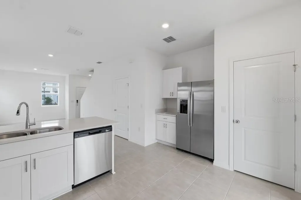 2936 Skyline Loop Kissimmee FL 34758