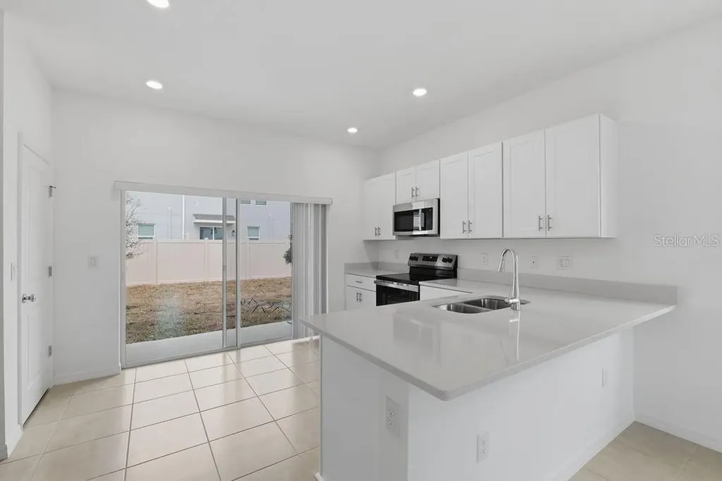 2936 Skyline Loop Kissimmee FL 34758