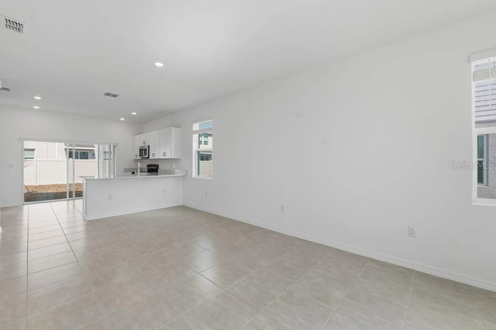 2936 Skyline Loop Kissimmee FL 34758