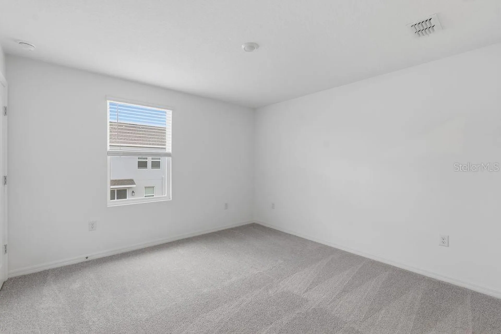 2936 Skyline Loop Kissimmee FL 34758