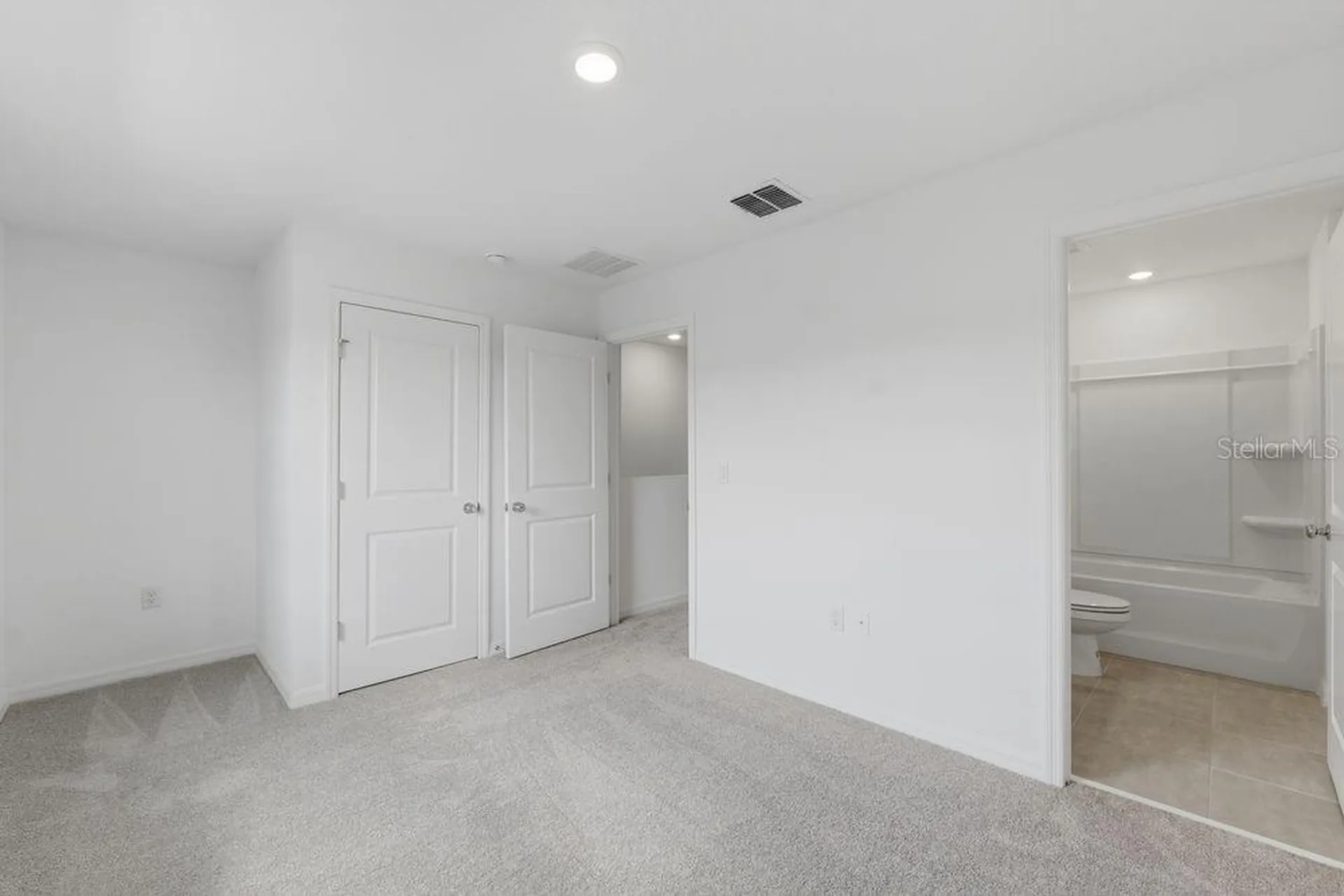 2936 Skyline Loop Kissimmee FL 34758