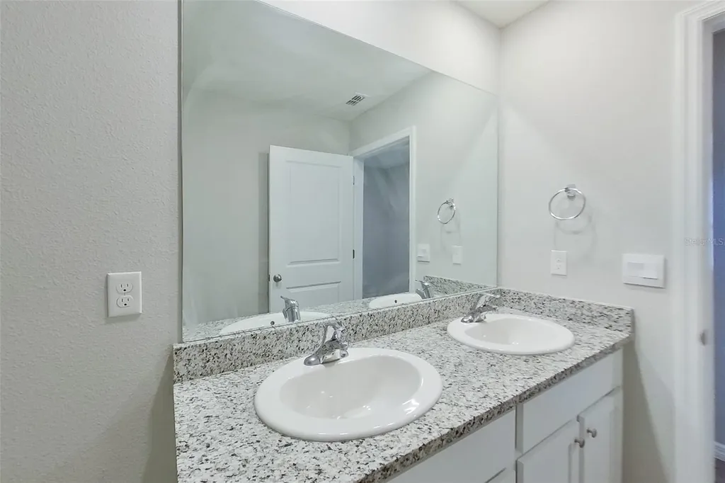 8677 SW 44th Court Ocala FL 34476