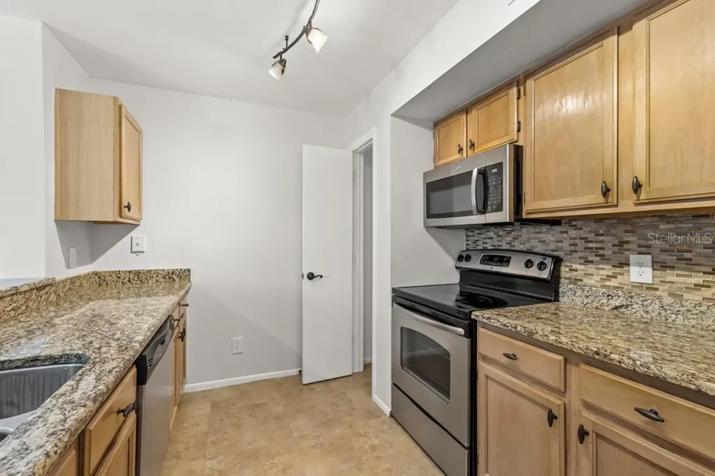 486 N Pin Oak Place Longwood FL 32779