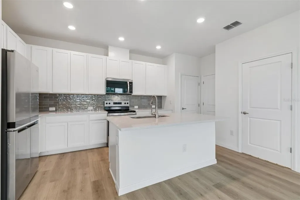 6341 Jensen View Avenue Apollo Beach FL 33572