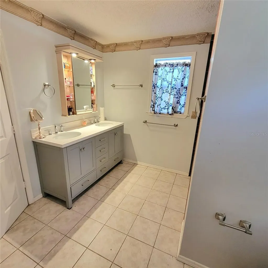 28800 Walker Drive Wesley Chapel FL 33544