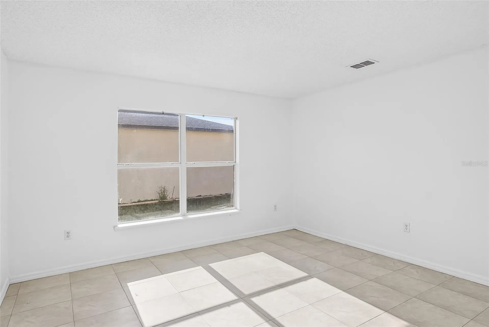 1906 Lakeview Lane Kissimmee FL 34759