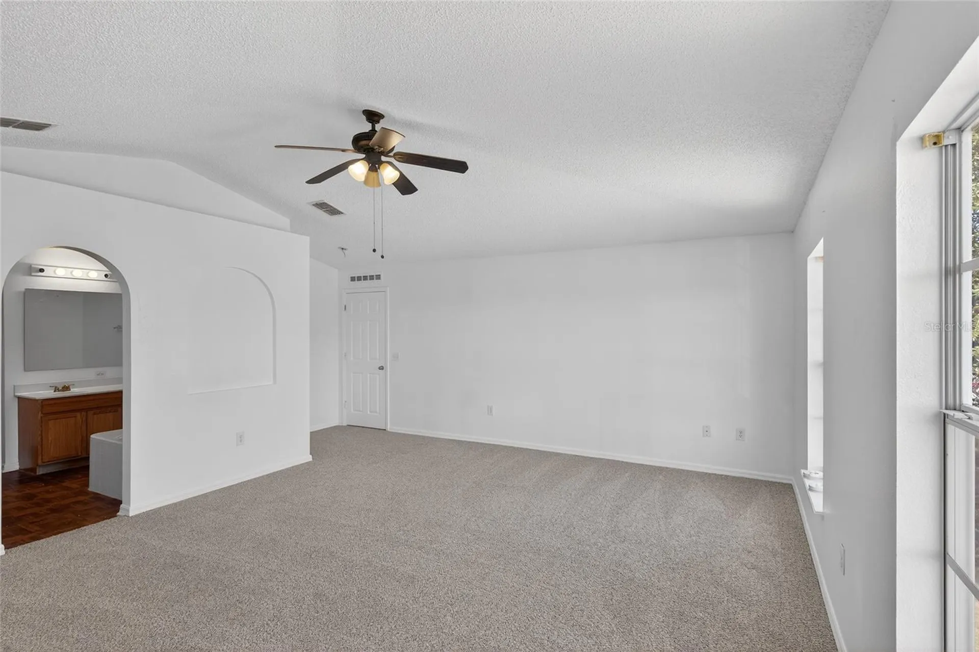 1906 Lakeview Lane Kissimmee FL 34759