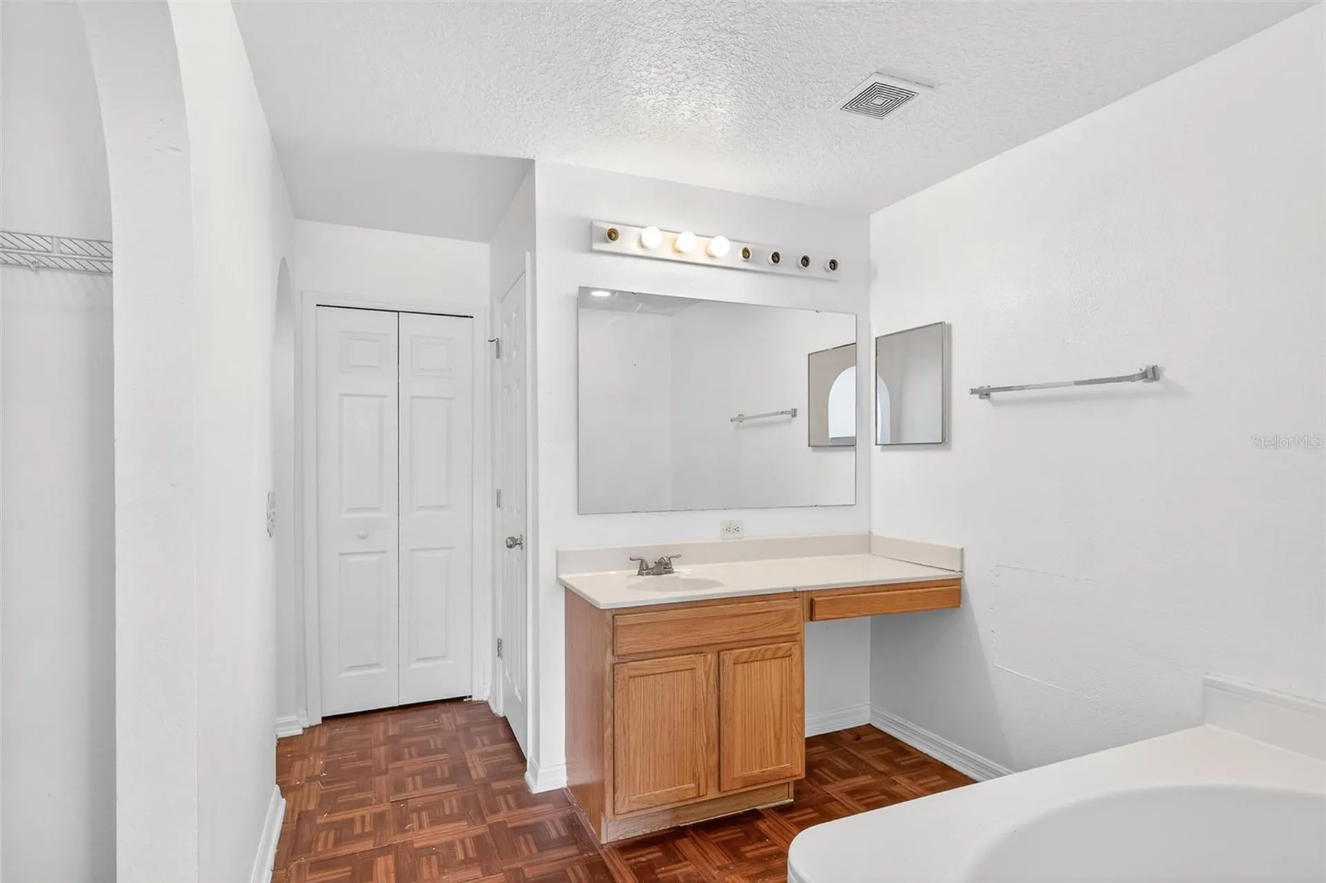 1906 Lakeview Lane Kissimmee FL 34759