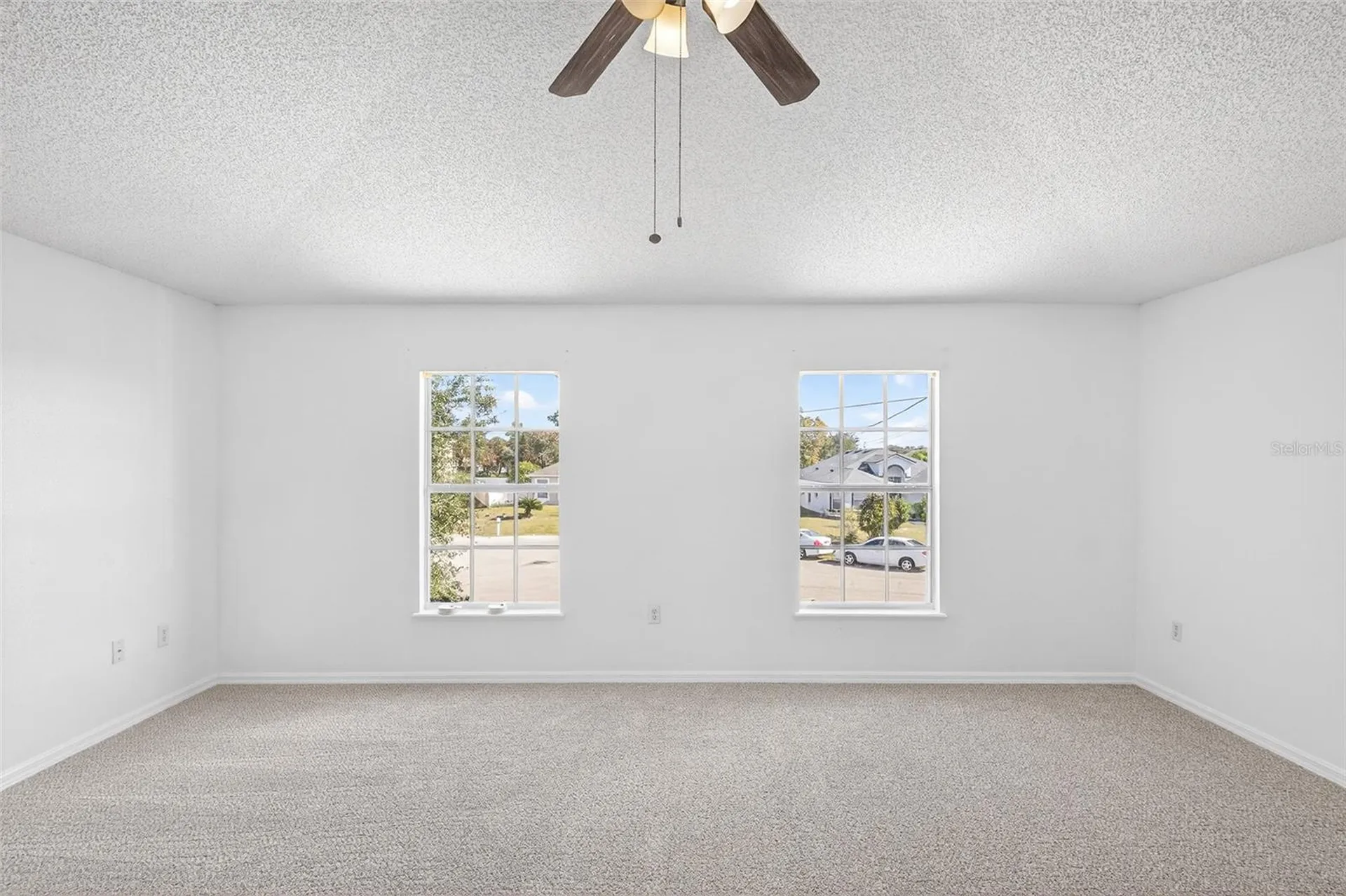 1906 Lakeview Lane Kissimmee FL 34759