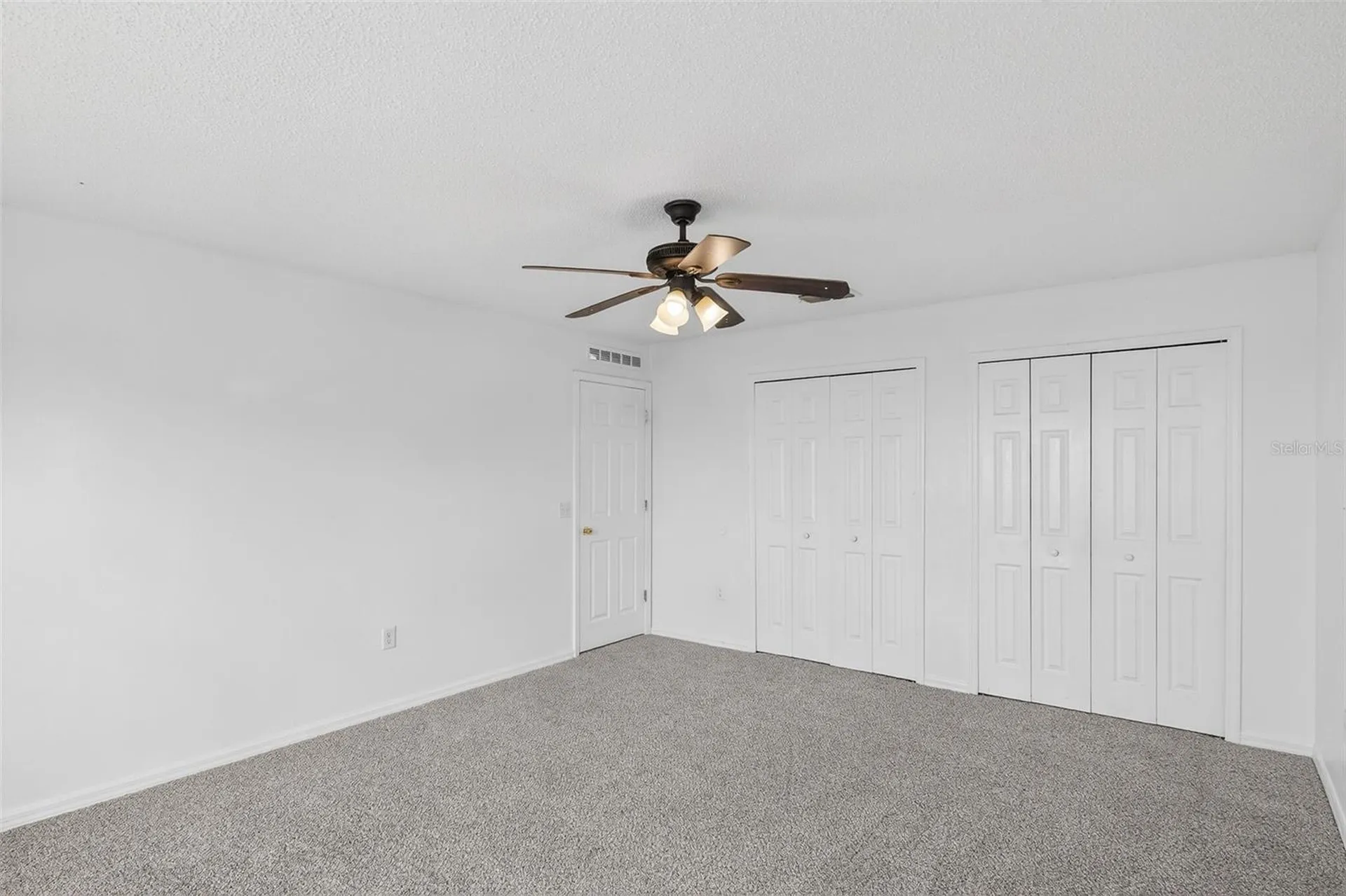 1906 Lakeview Lane Kissimmee FL 34759