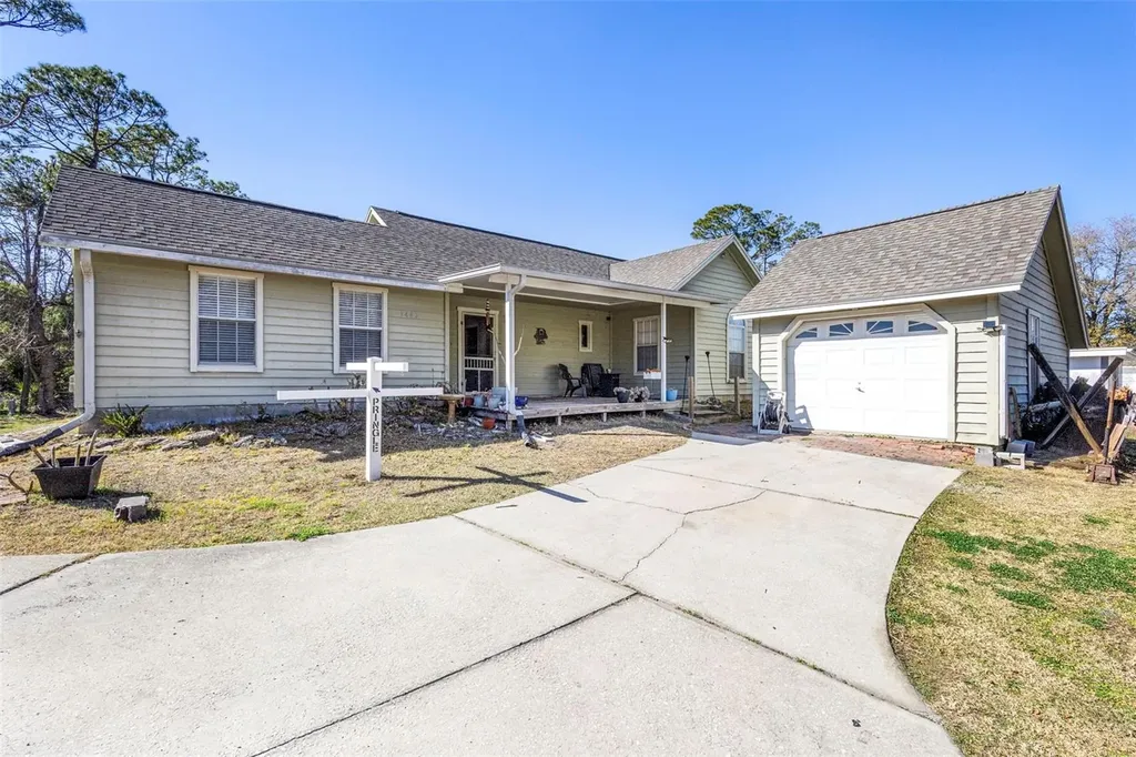 1462 Colin Kelly Avenue Daytona Beach FL 32124