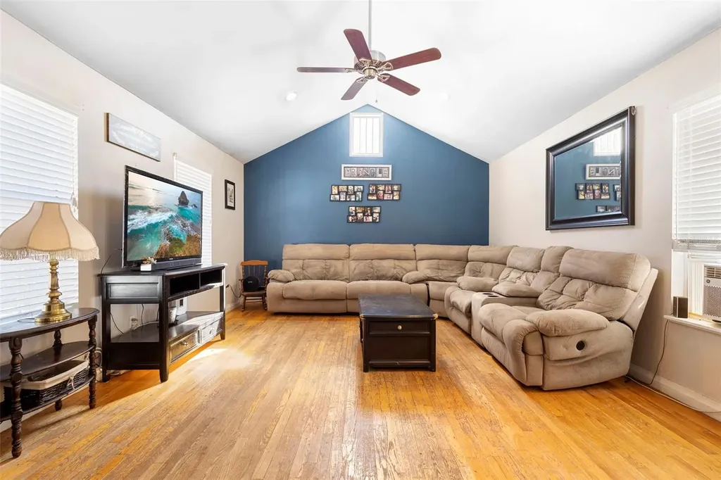 1462 Colin Kelly Avenue Daytona Beach FL 32124