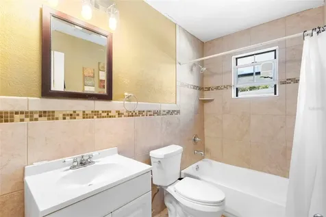 1462 Colin Kelly Avenue Daytona Beach FL 32124