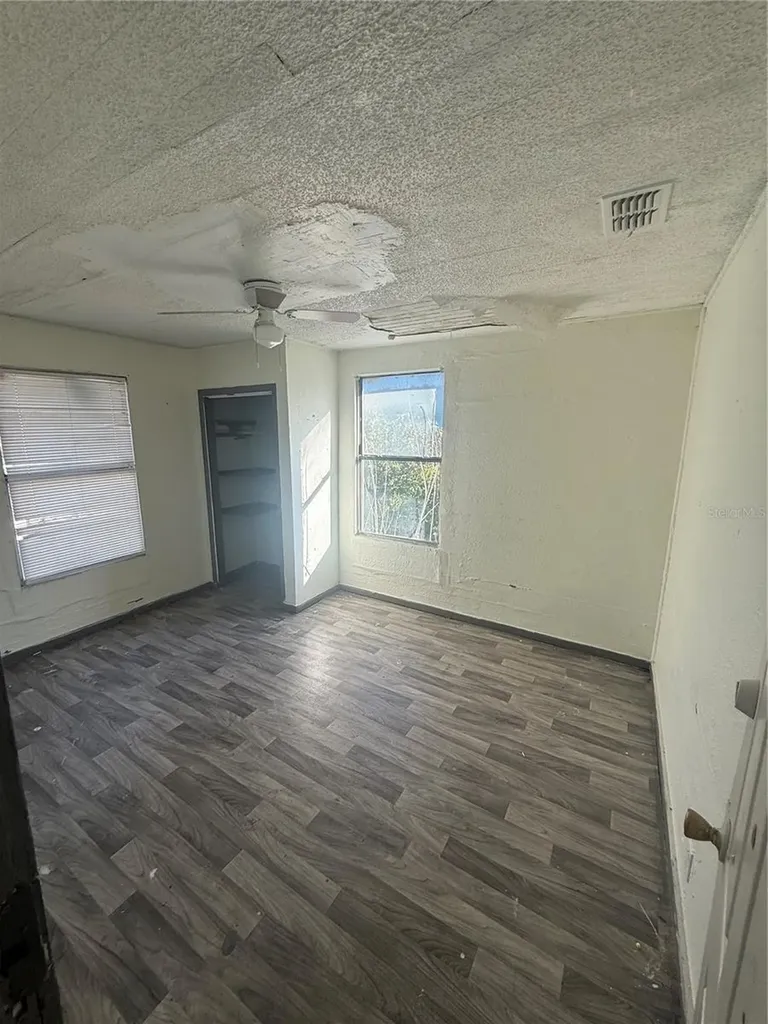 1015 E Columbus Drive Tampa FL 33605