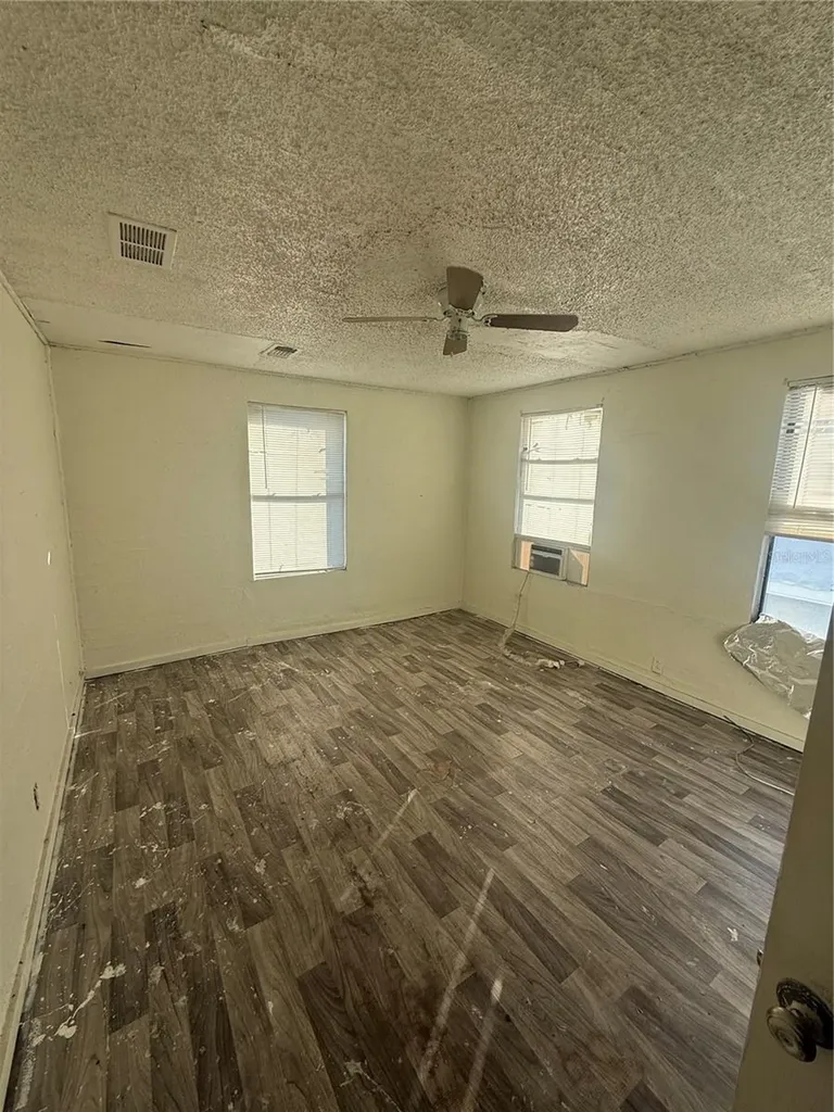 1015 E Columbus Drive Tampa FL 33605