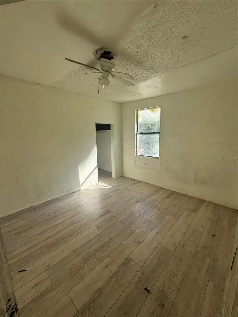 1015 E Columbus Drive Tampa FL 33605