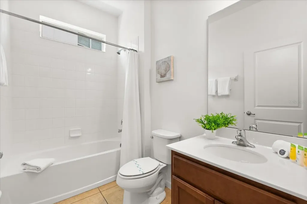 4565 Cabello Loop Kissimmee FL 34746