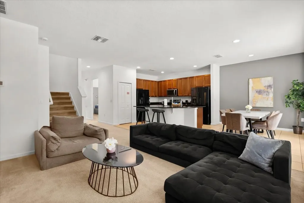 4565 Cabello Loop Kissimmee FL 34746