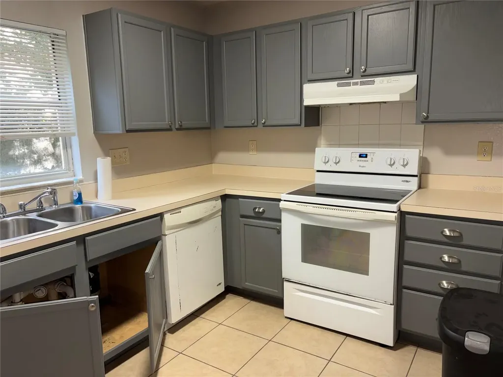 5822 Congress Street New Port Richey FL 34653