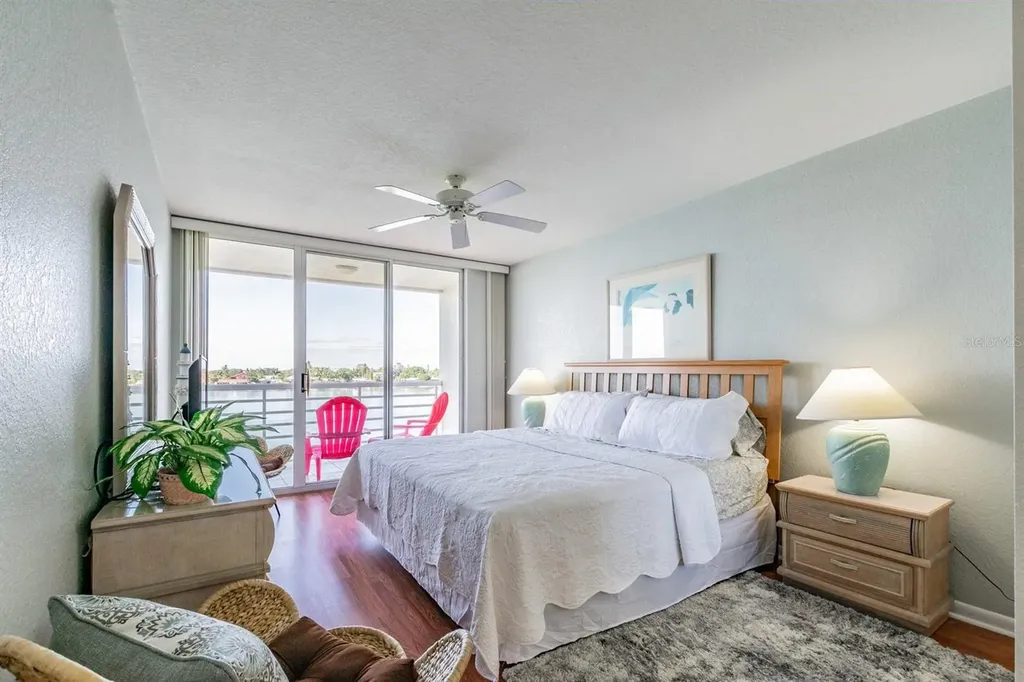 6085 Bahia Del Mar Circle St Petersburg FL 33715