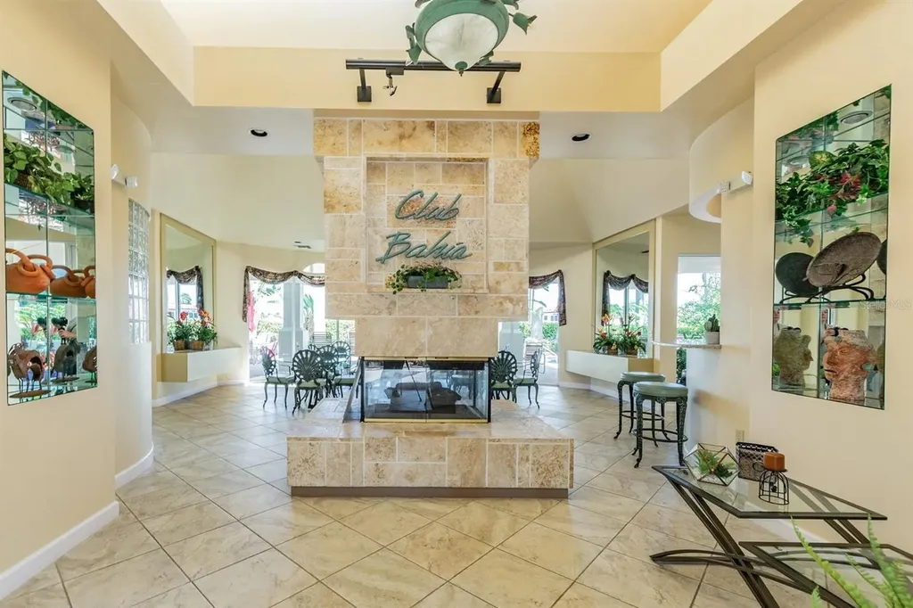 6085 Bahia Del Mar Circle St Petersburg FL 33715