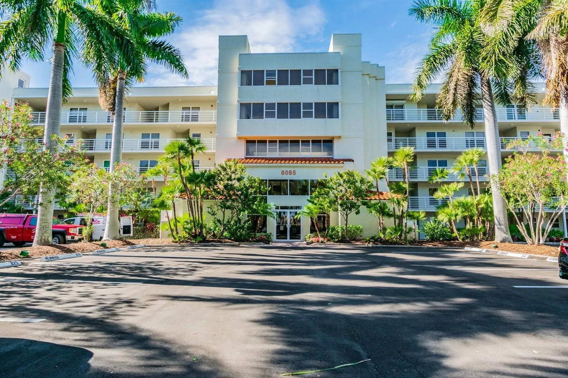 6085 Bahia Del Mar Circle St Petersburg FL 33715