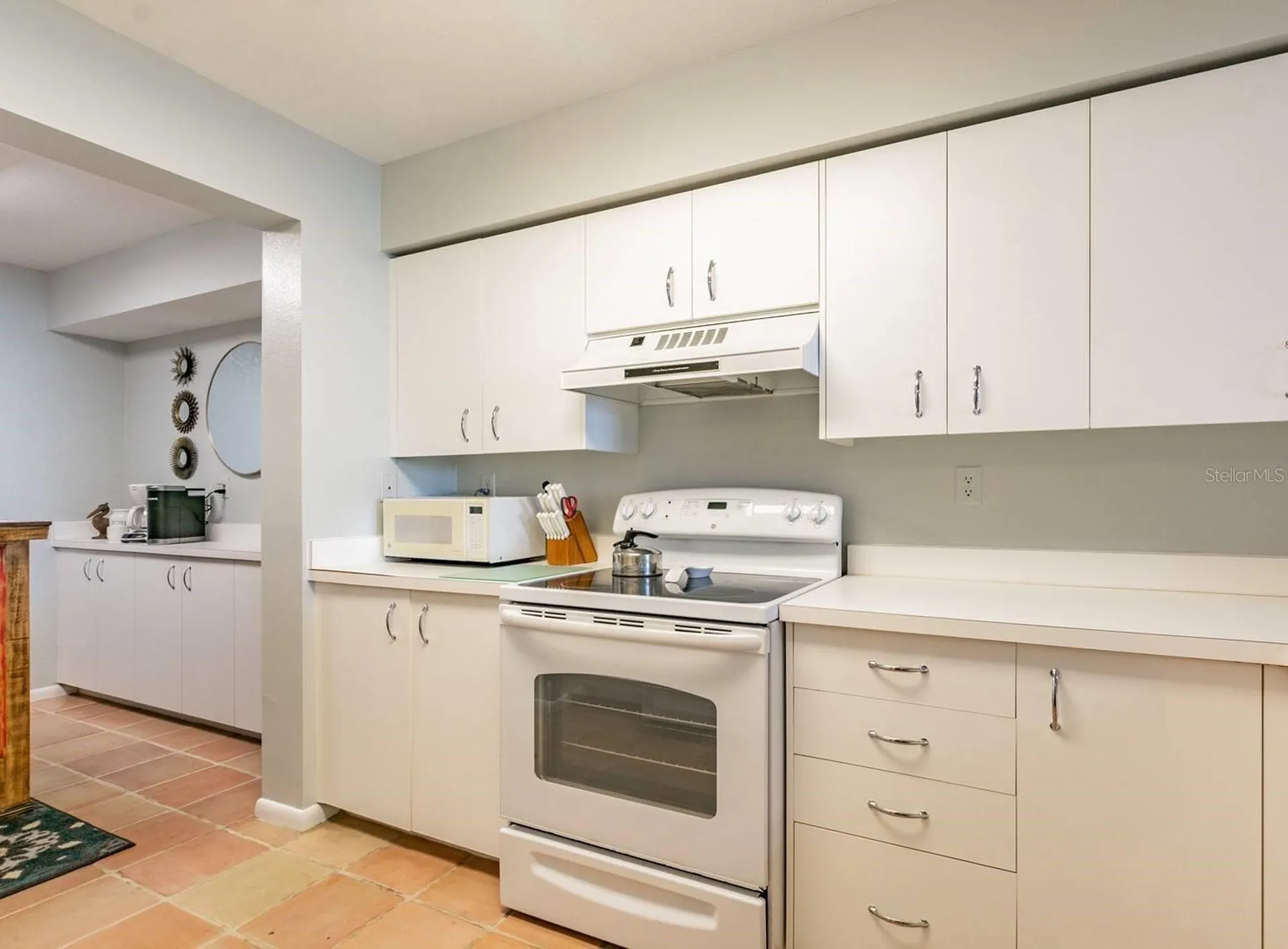 6085 Bahia Del Mar Circle St Petersburg FL 33715