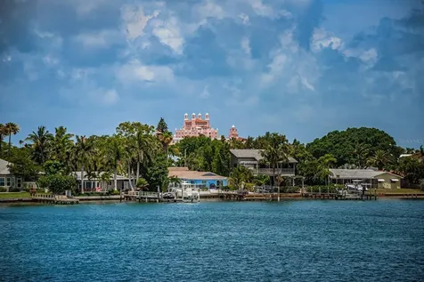 6085 Bahia Del Mar Circle St Petersburg FL 33715