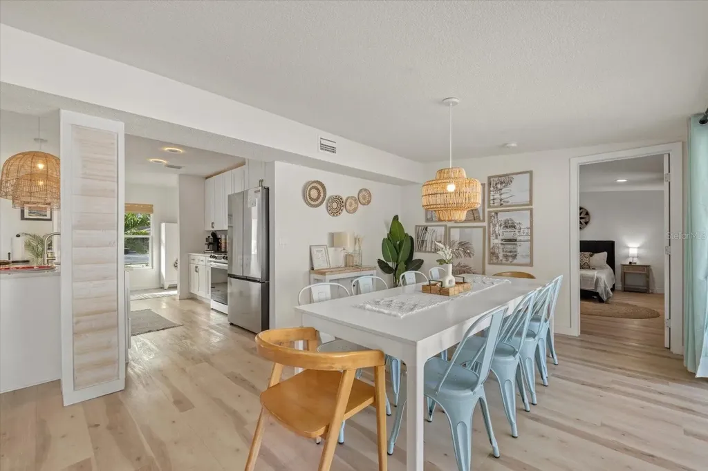 2069 Bougainvillea Street Sarasota FL 34239