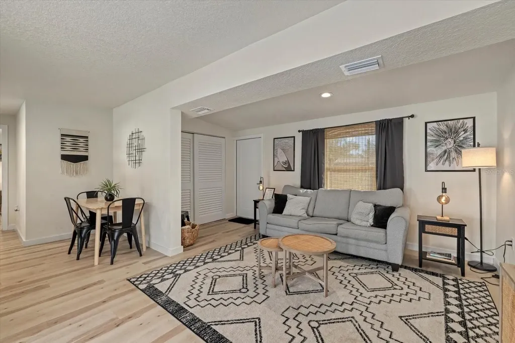 2069 Bougainvillea Street Sarasota FL 34239