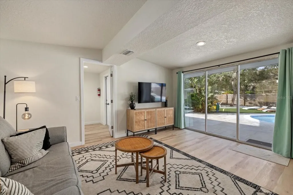 2069 Bougainvillea Street Sarasota FL 34239