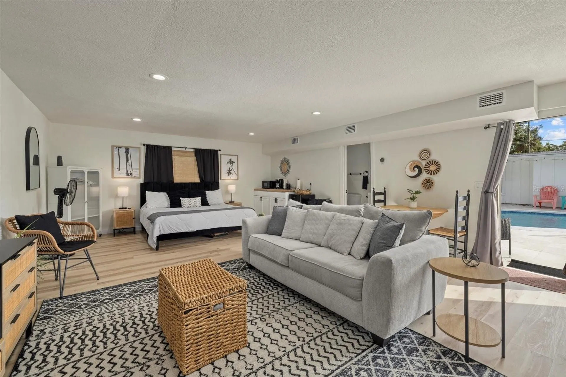 2069 Bougainvillea Street Sarasota FL 34239
