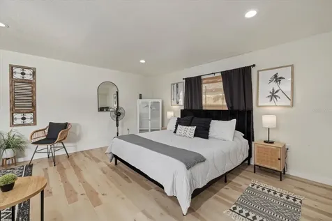 2069 Bougainvillea Street Sarasota FL 34239
