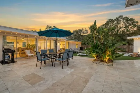 2069 Bougainvillea Street Sarasota FL 34239