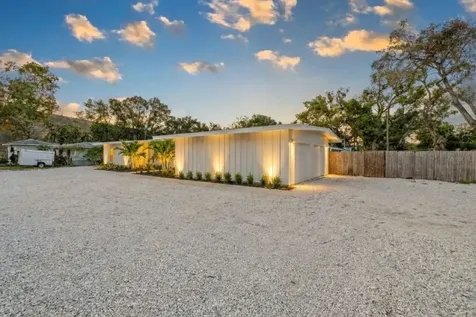2069 Bougainvillea Street Sarasota FL 34239