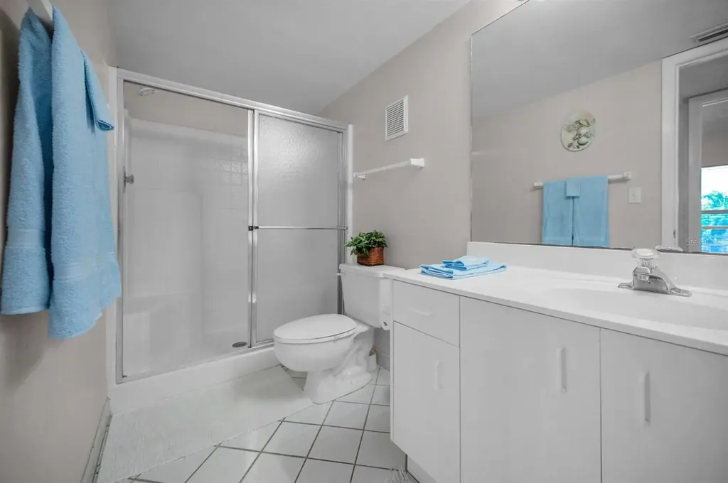 6085 Bahia Del Mar Circle St Petersburg FL 33715