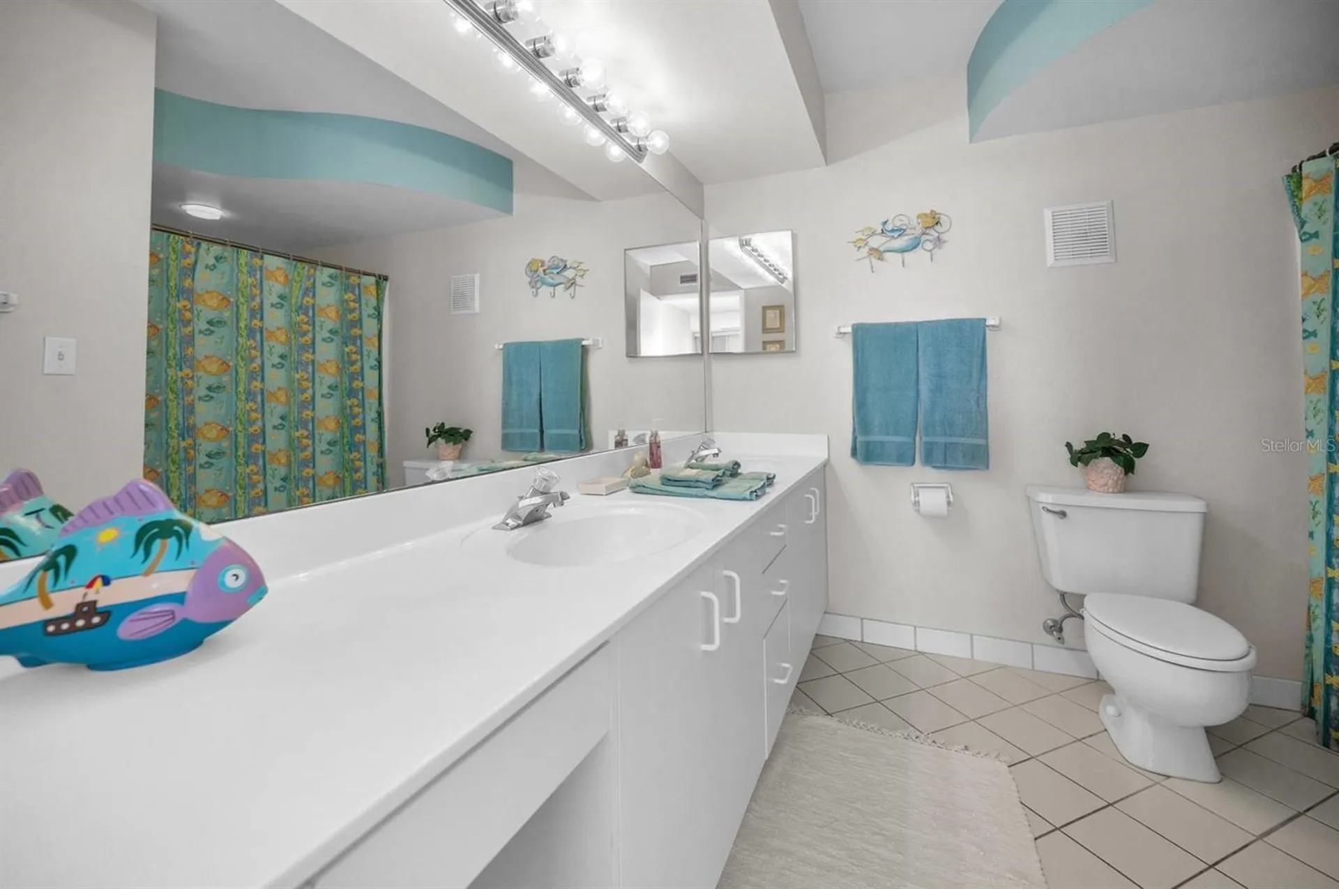 6085 Bahia Del Mar Circle St Petersburg FL 33715