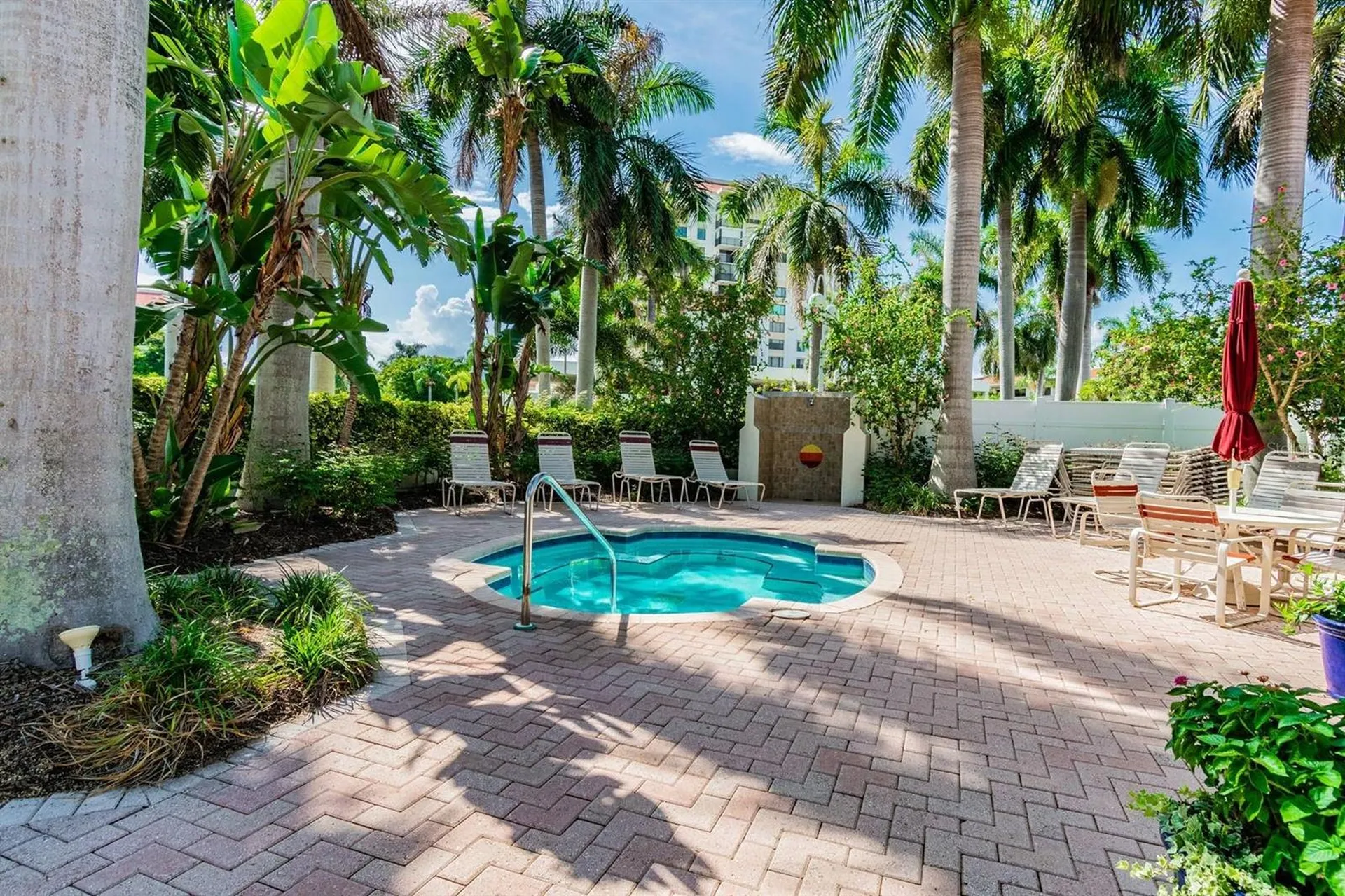 6085 Bahia Del Mar Circle St Petersburg FL 33715
