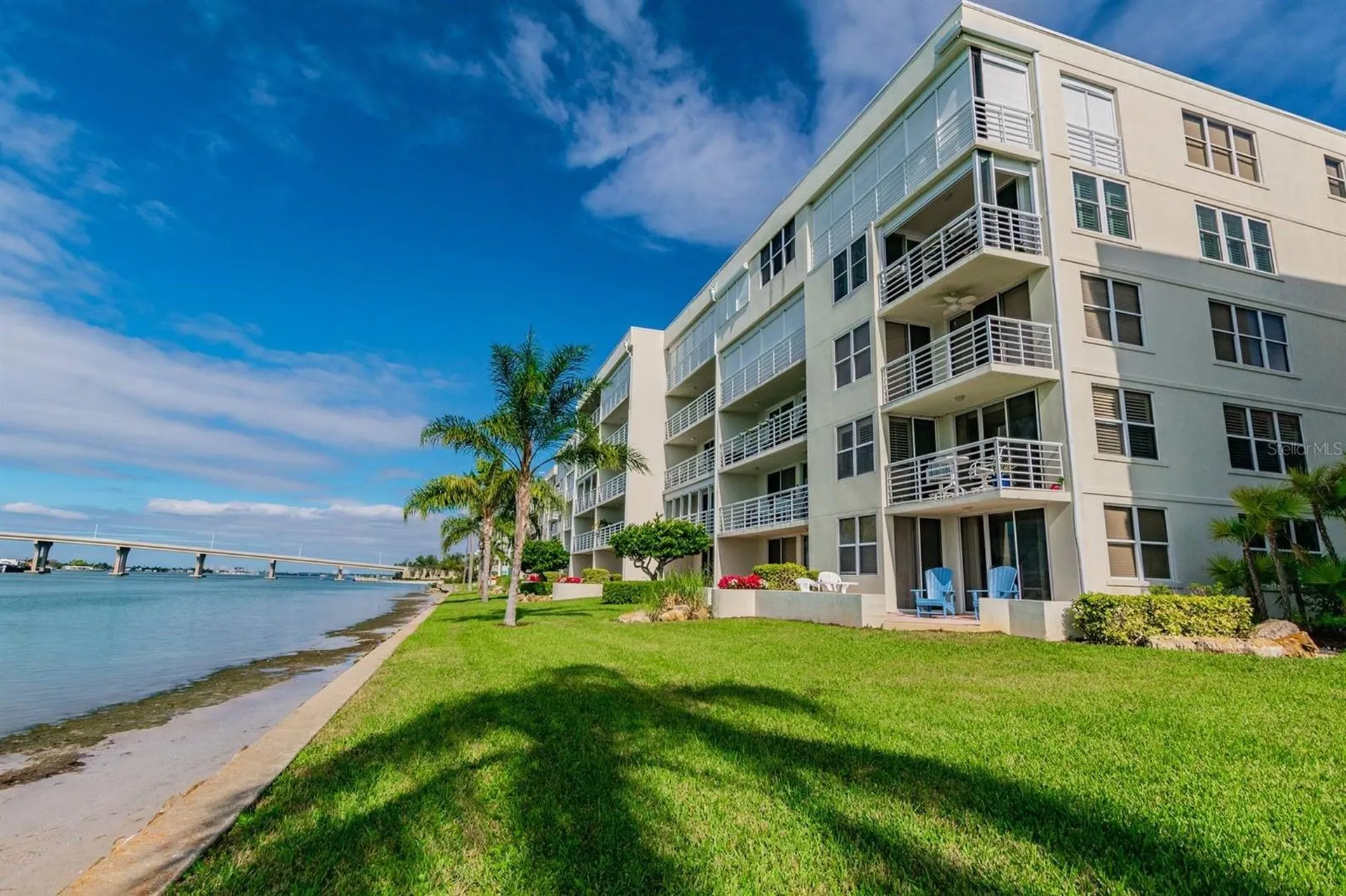 6085 Bahia Del Mar Circle St Petersburg FL 33715