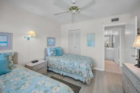 6085 Bahia Del Mar Circle St Petersburg FL 33715