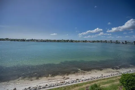 6085 Bahia Del Mar Circle St Petersburg FL 33715