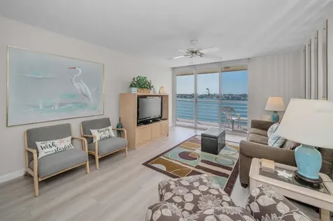 6085 Bahia Del Mar Circle St Petersburg FL 33715