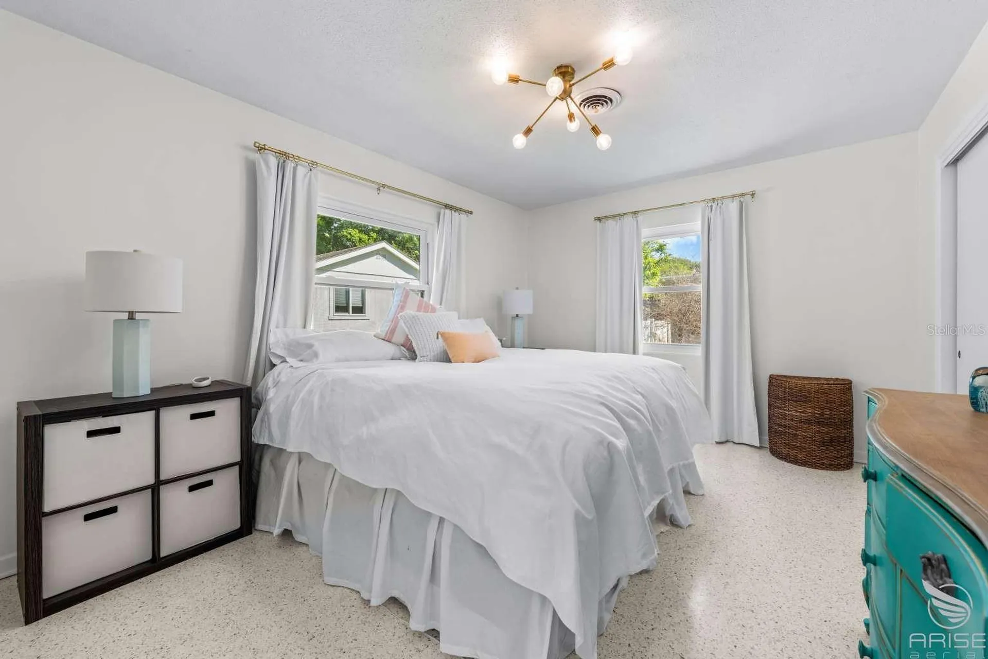 812 E 13th Avenue New Smyrna Beach FL 32169