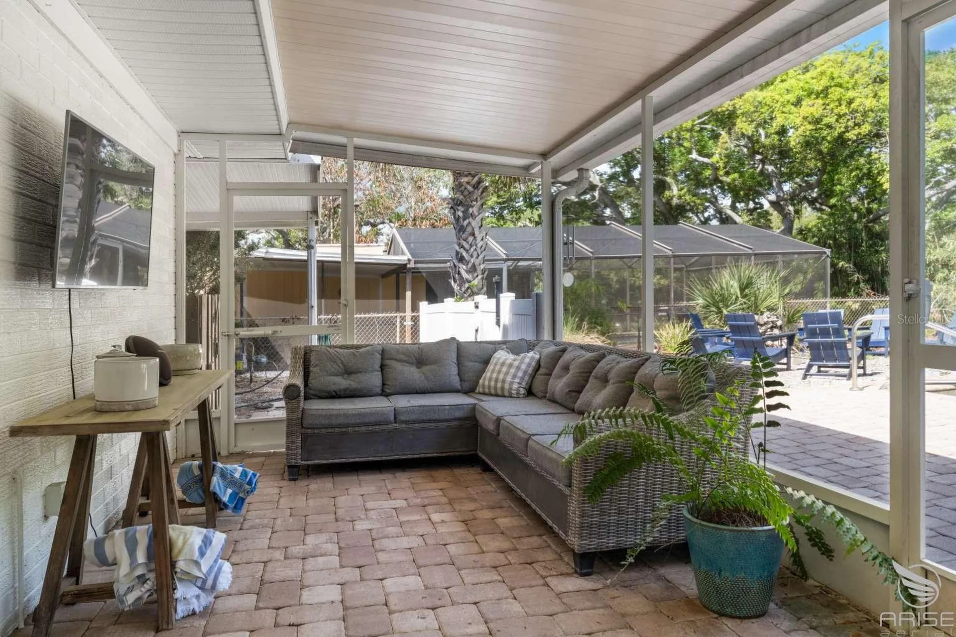 812 E 13th Avenue New Smyrna Beach FL 32169