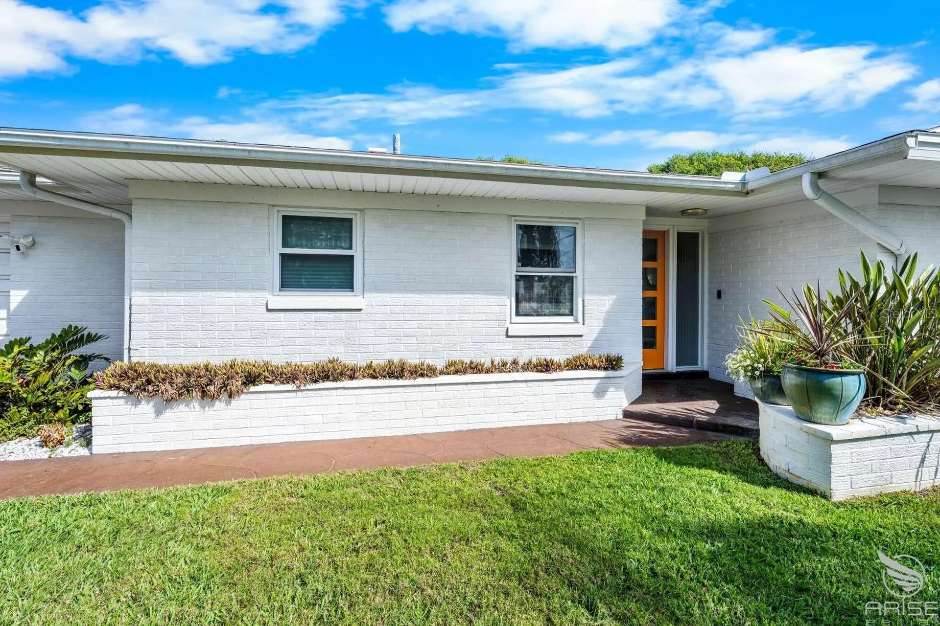 812 E 13th Avenue New Smyrna Beach FL 32169